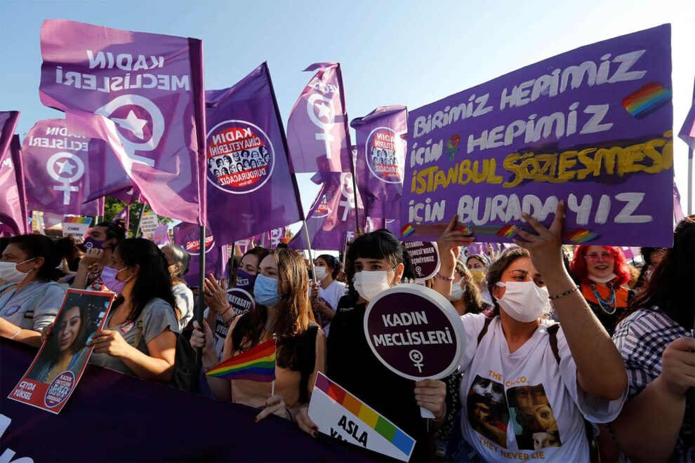 protesta donne turchia convenzione di instanbul